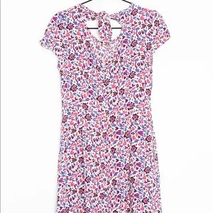 Super cute and flattering floral mini dress